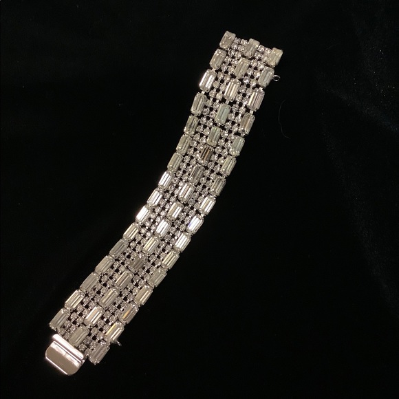 Vintage Kramer of NY Stunning Rhinestone Bracelet - Picture 1 of 5